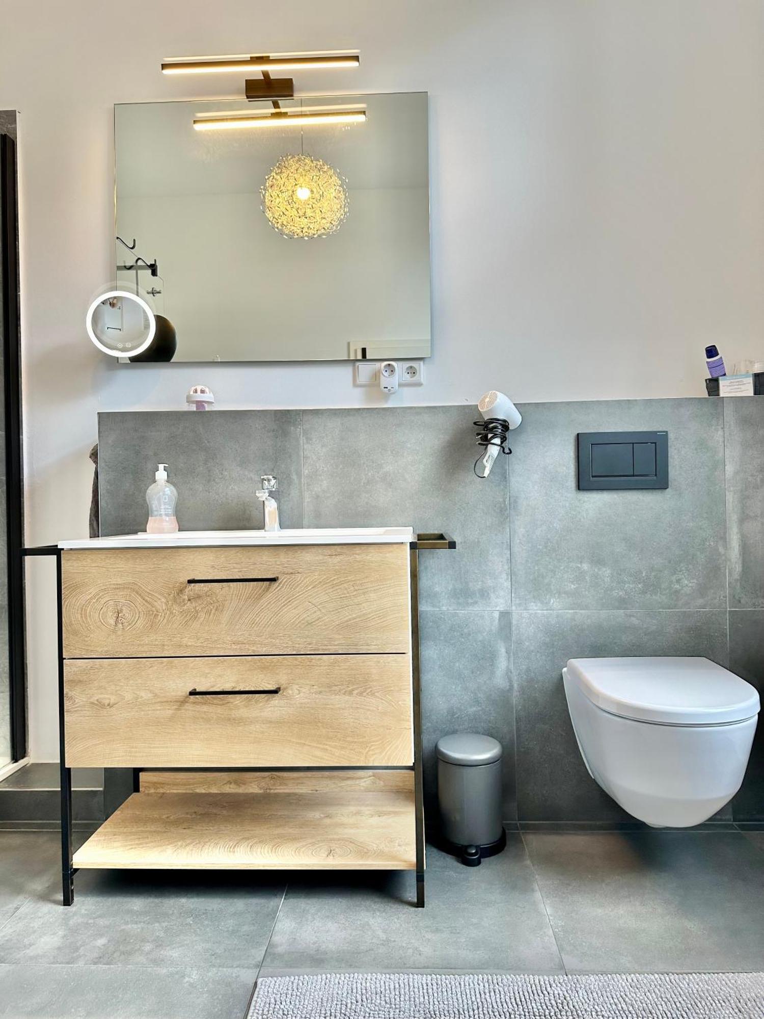 Exklusives City-Apartment Im Herzen Oldenburgs Mit Balkon Und Parkplatz A36 מראה חיצוני תמונה